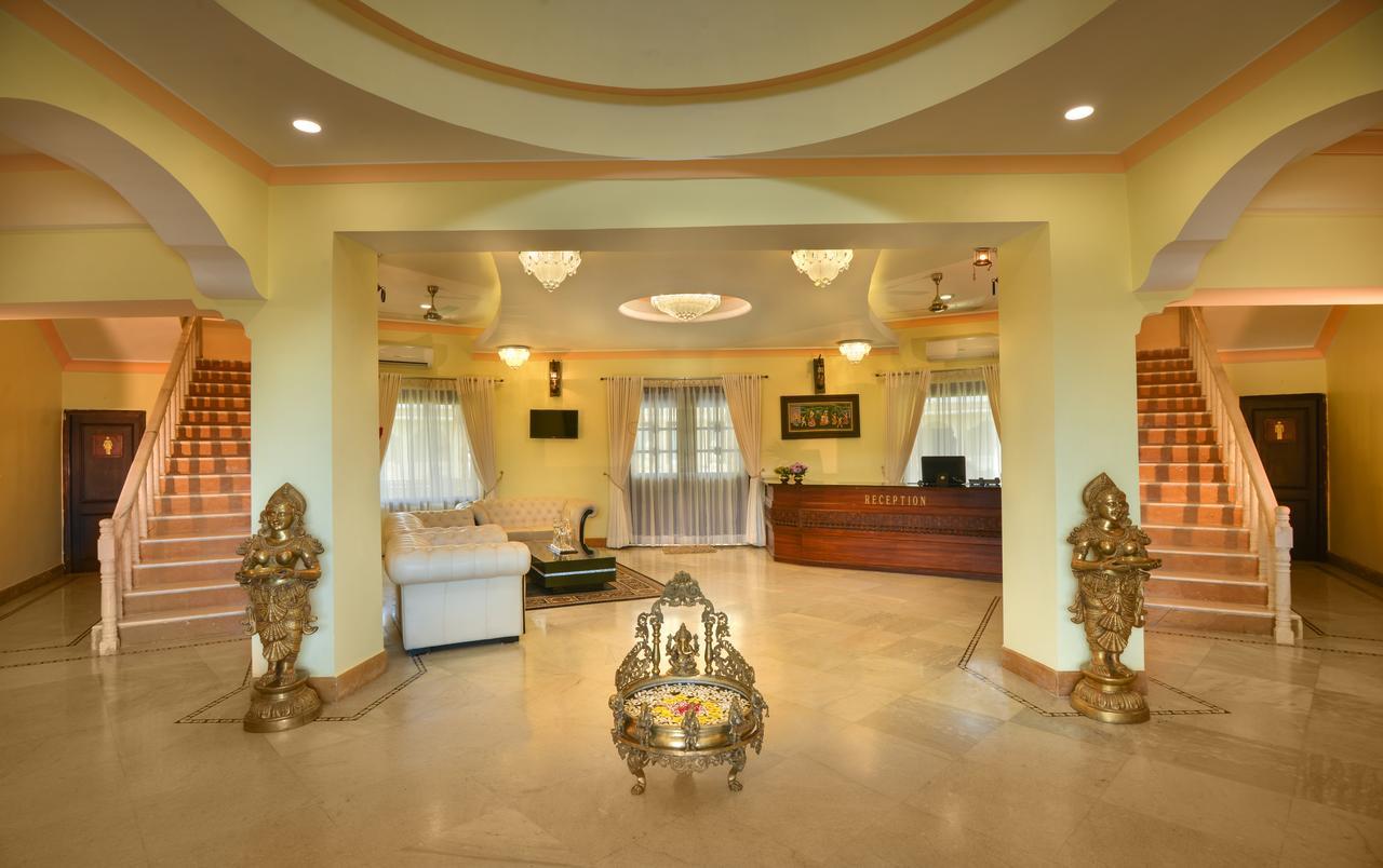 Syna Heritage Hotel Khajuraho Exterior photo
