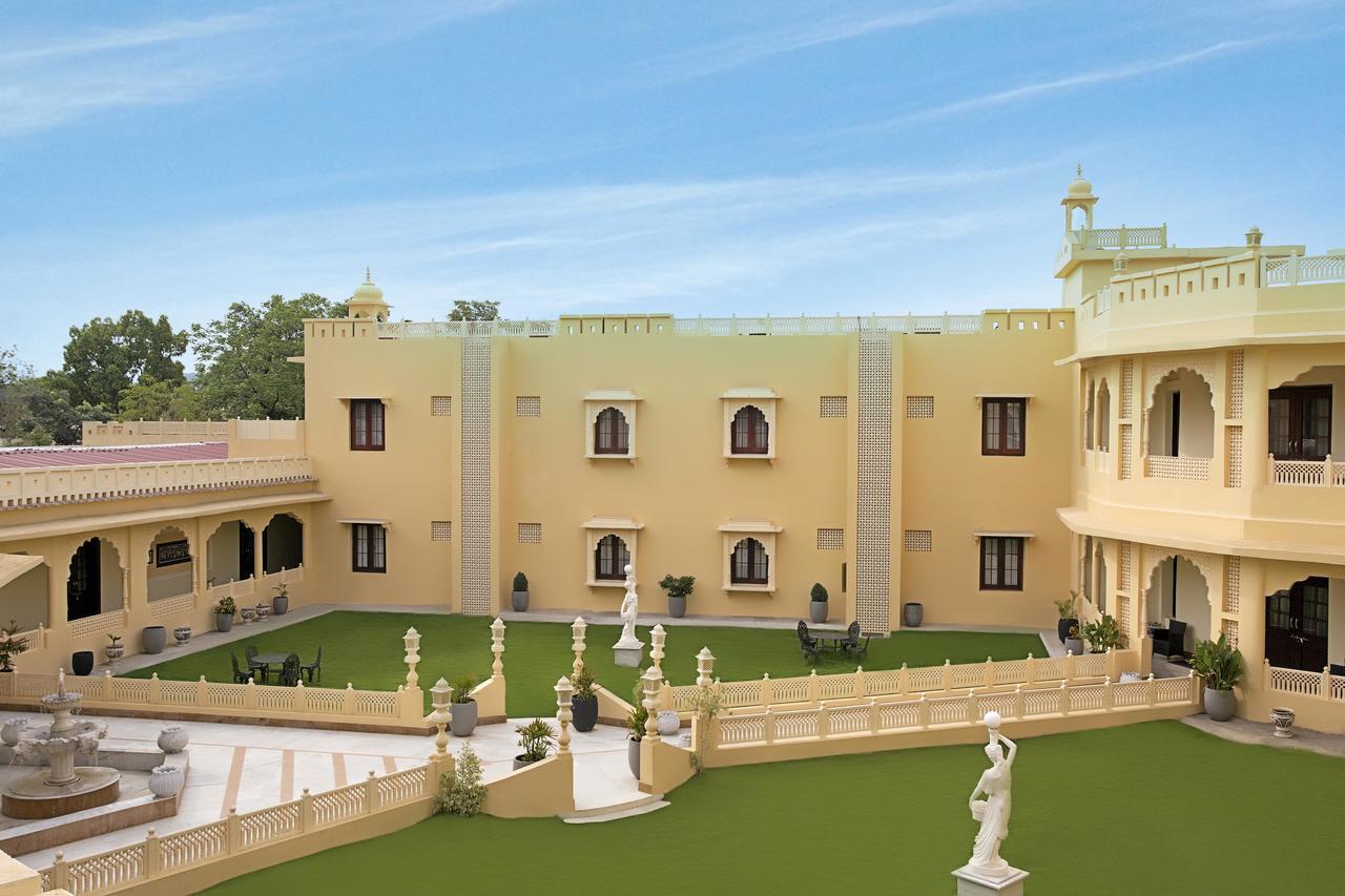 Syna Heritage Hotel Khajuraho Exterior photo